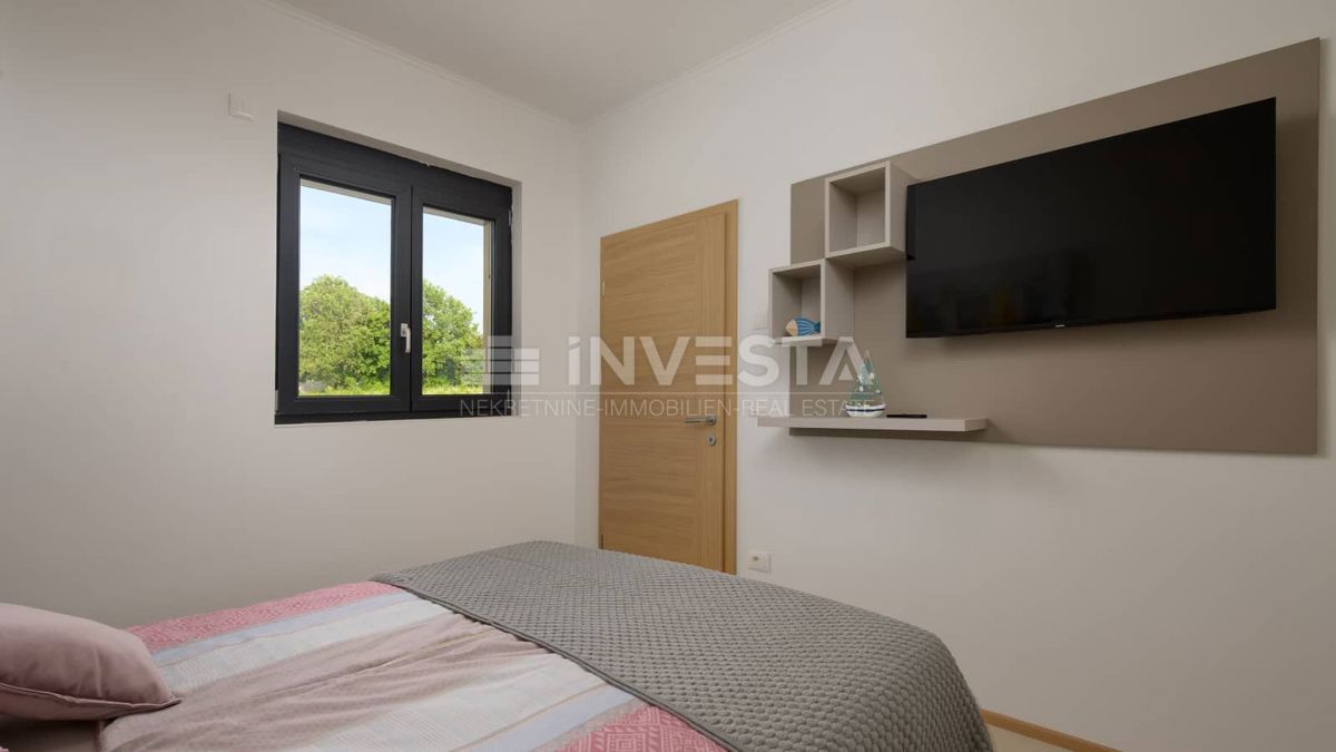 Moderna vila s bazenom in zasebnostjo – blizu Rovinja