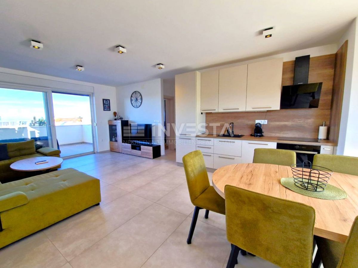 Fažana, stanovanje z razgledom na morje, novogradnja