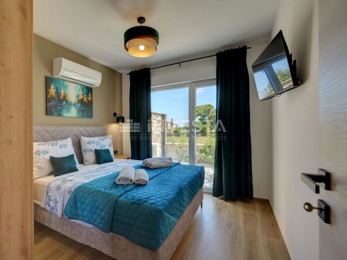 Moderna vila z bazenom v Marčani – mir in udobje v bližini Pulja