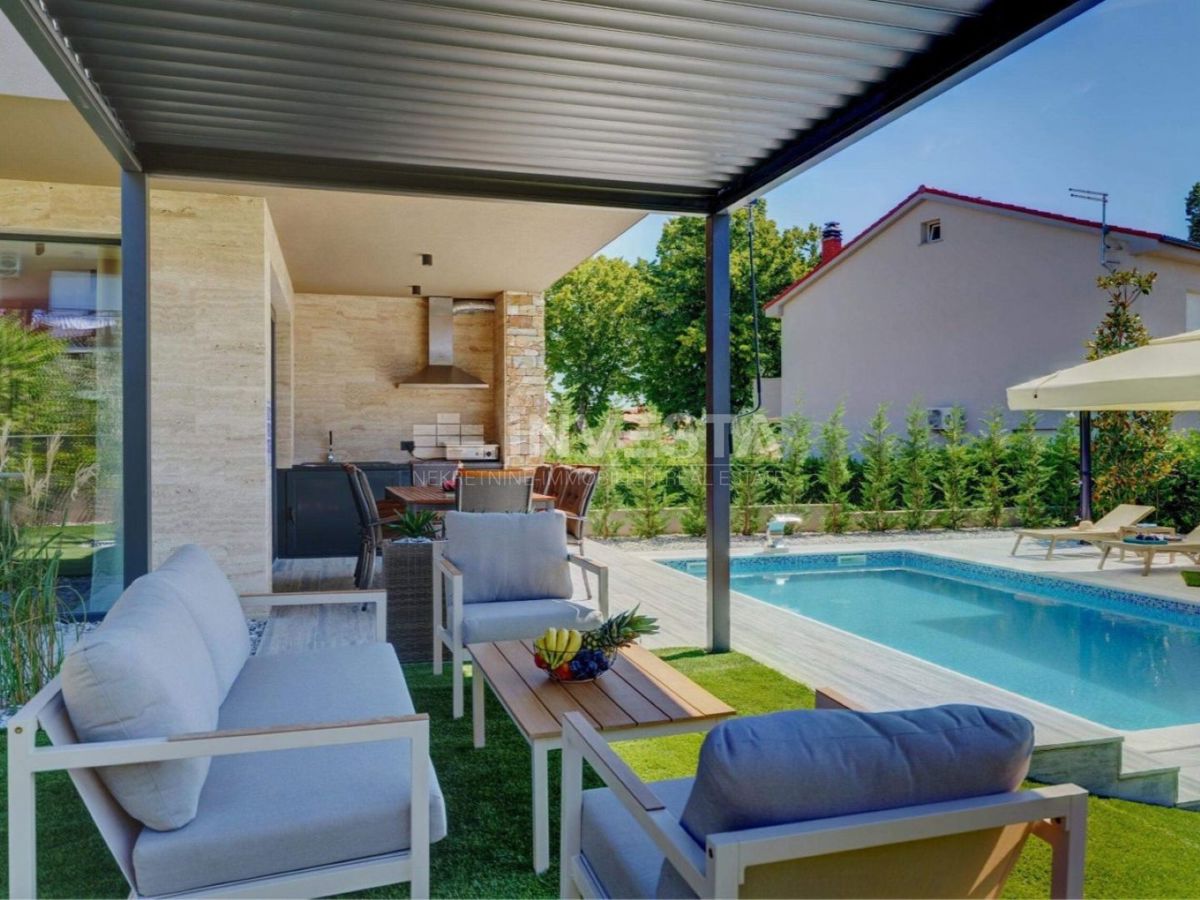 Moderna vila z bazenom v Marčani – mir in udobje v bližini Pulja