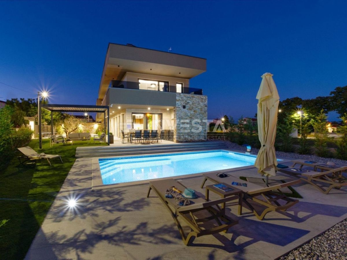 Moderna vila z bazenom v Marčani – mir in udobje v bližini Pulja