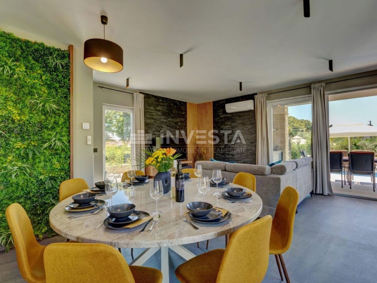 Moderna vila z bazenom v Marčani – mir in udobje v bližini Pulja