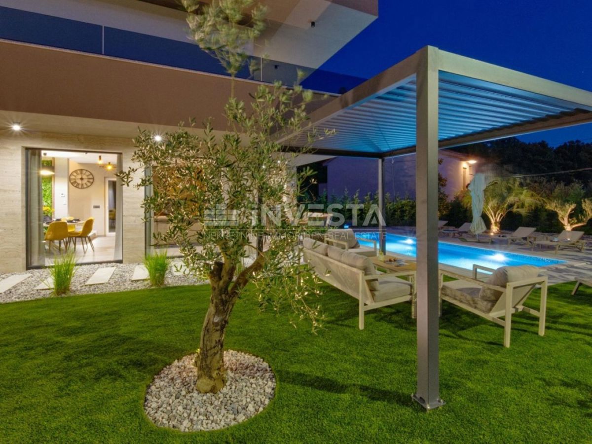 Moderna vila z bazenom v Marčani – mir in udobje v bližini Pulja