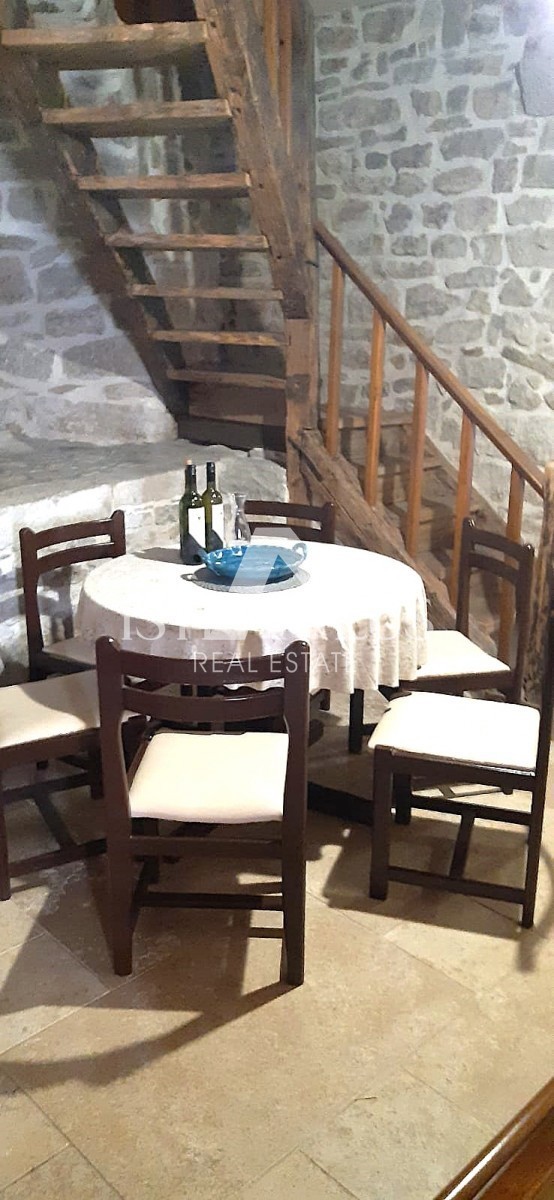 Istra, okolica Pazina - Tradicionalna kamnita hiša na mirni lokaciji, popolnoma opremljena!