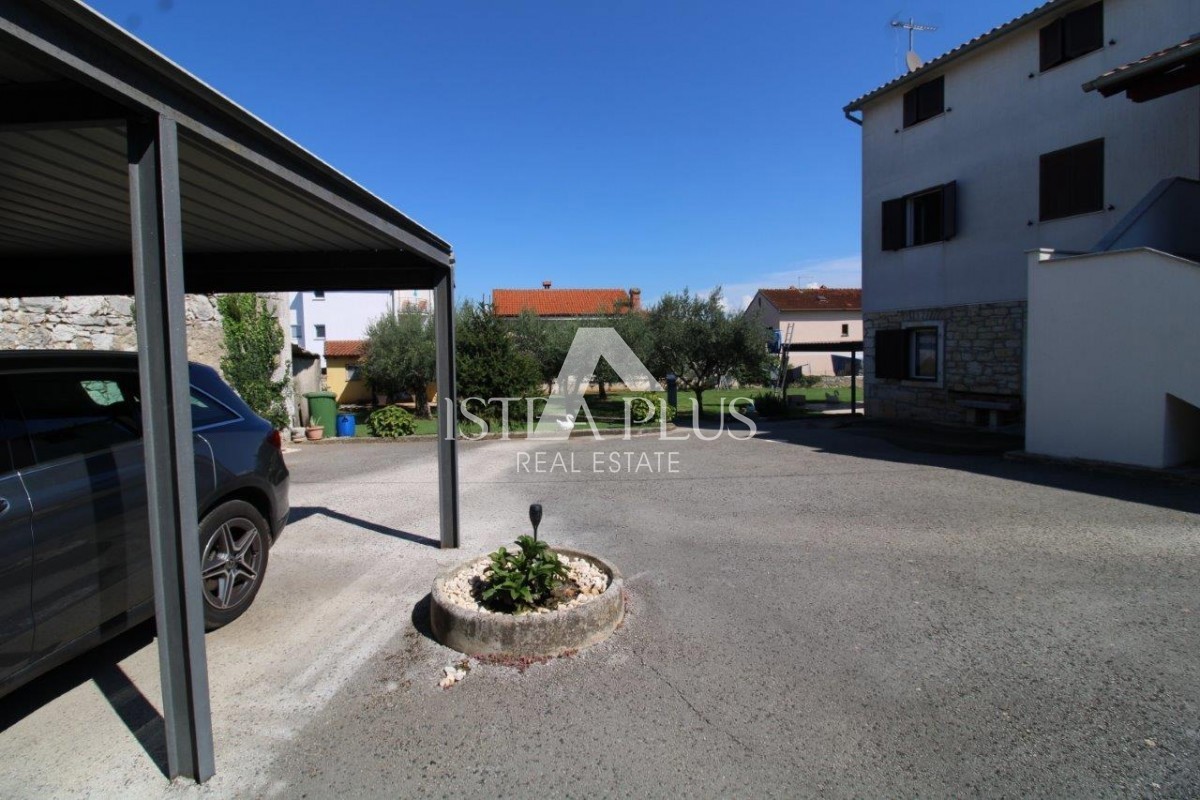 Istra, Čudovita nepremičnina v bližini Poreča 2km!!