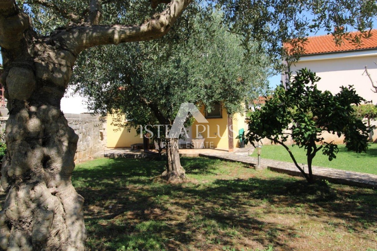 Istra, Čudovita nepremičnina v bližini Poreča 2km!!