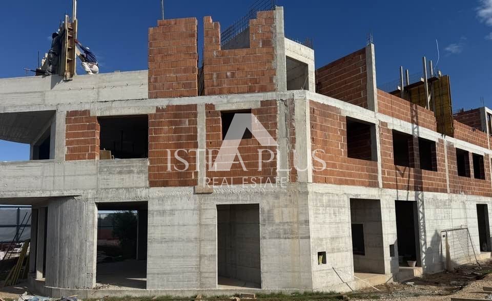 Istra, Tar - Apartma v pritličju s pogledom na morje