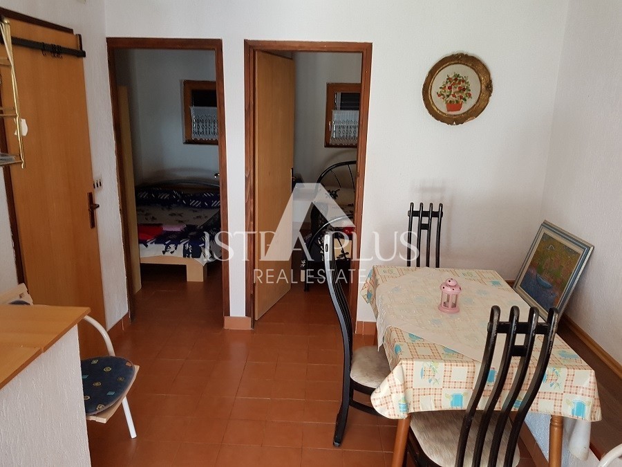 Samostojna hiša s 5 apartmaji