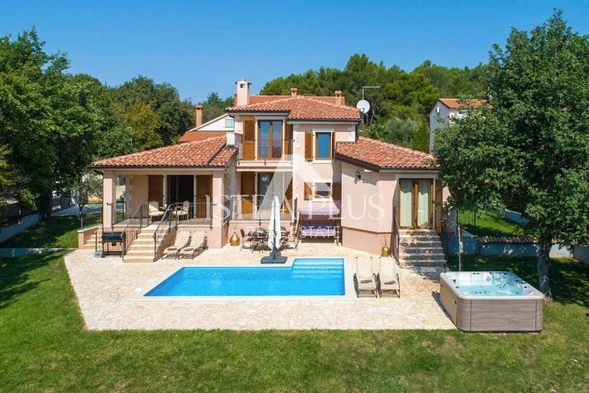 Vila v bližini Poreča, 6 km od morja in lepih plaž