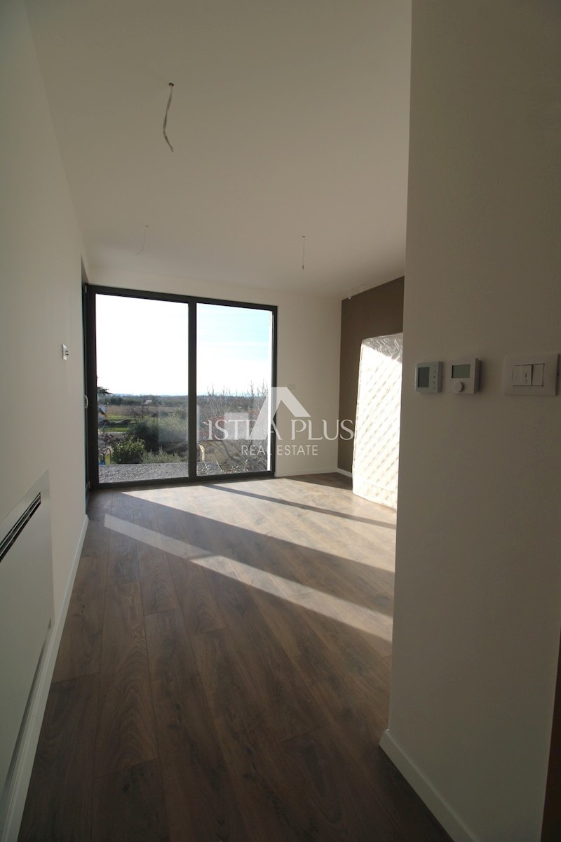 Novo stanovanje v 1. nadstropju s pogledom na morje - okolica Poreča - Apartma D
