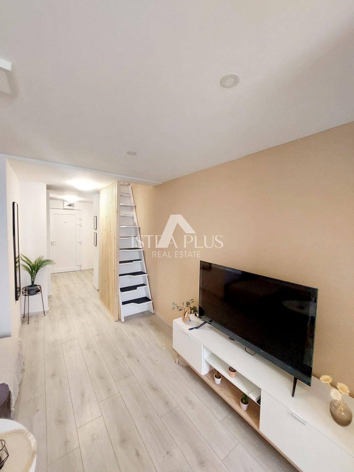 Červar-Porat, Stanovanje 54m2 z 2 spalnicama