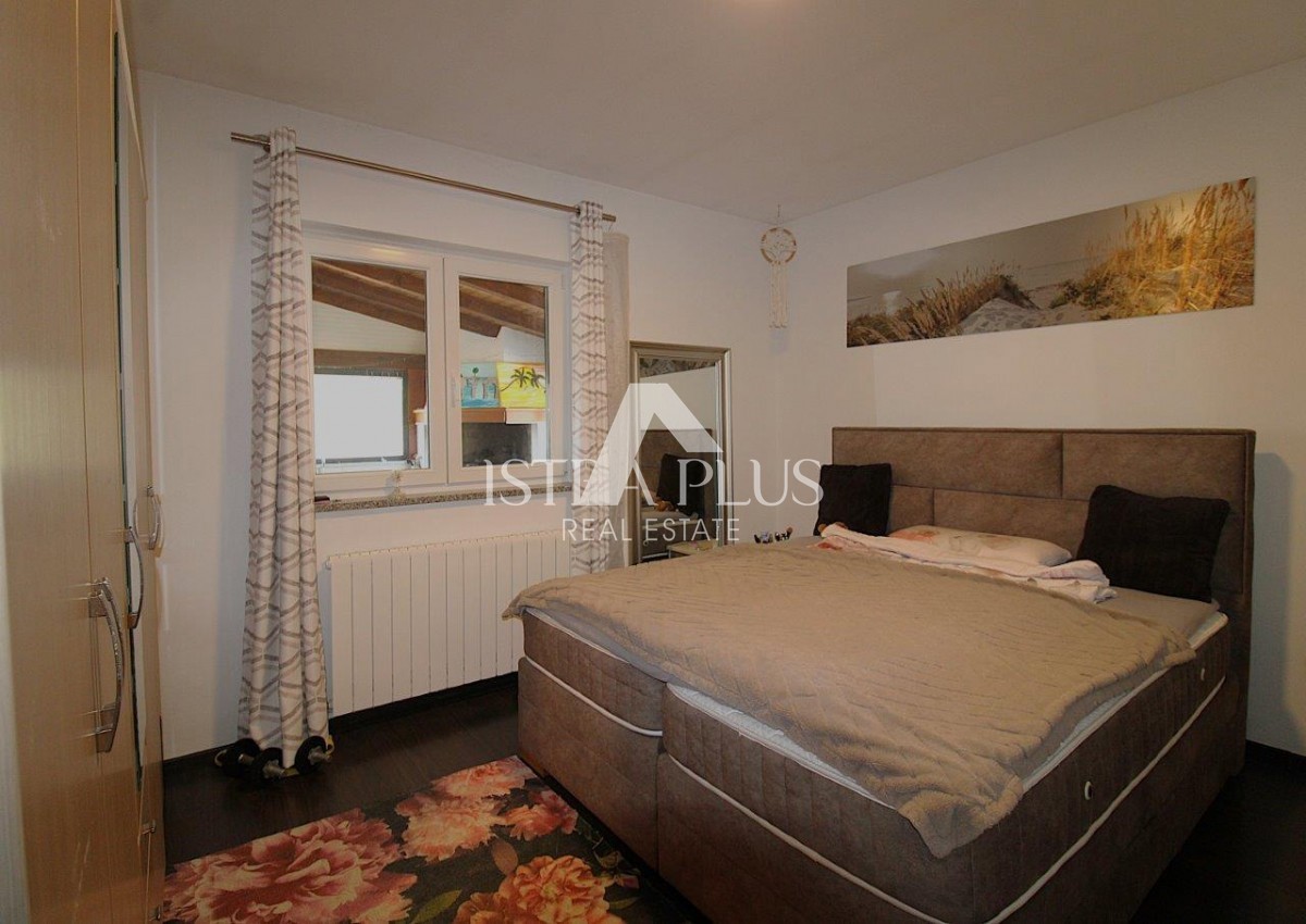 Čudovita lokacija v bližini Poreča, družinska hiša - 160 m², parcela 2000 m², bazen in garaža