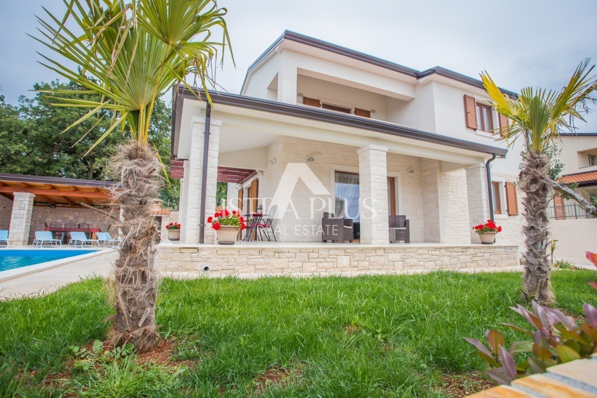 Čudovita vila z bazenom v bližini Poreča