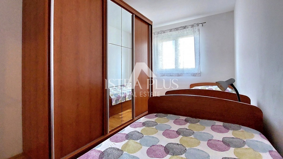 Apartma v pritličju z dvema spalnicama, 600m od plaže in morja