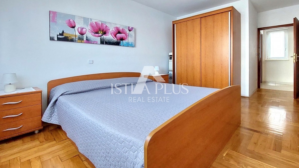 Apartma v pritličju z dvema spalnicama, 600m od plaže in morja