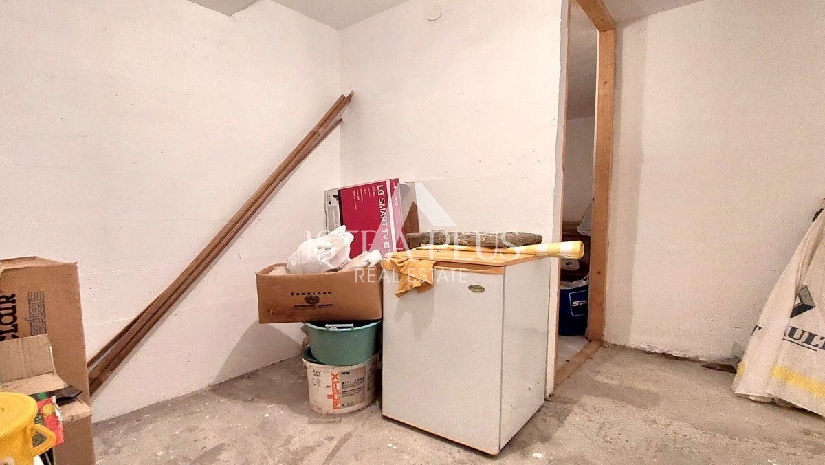 Apartma v pritličju z dvema spalnicama, 600m od plaže in morja