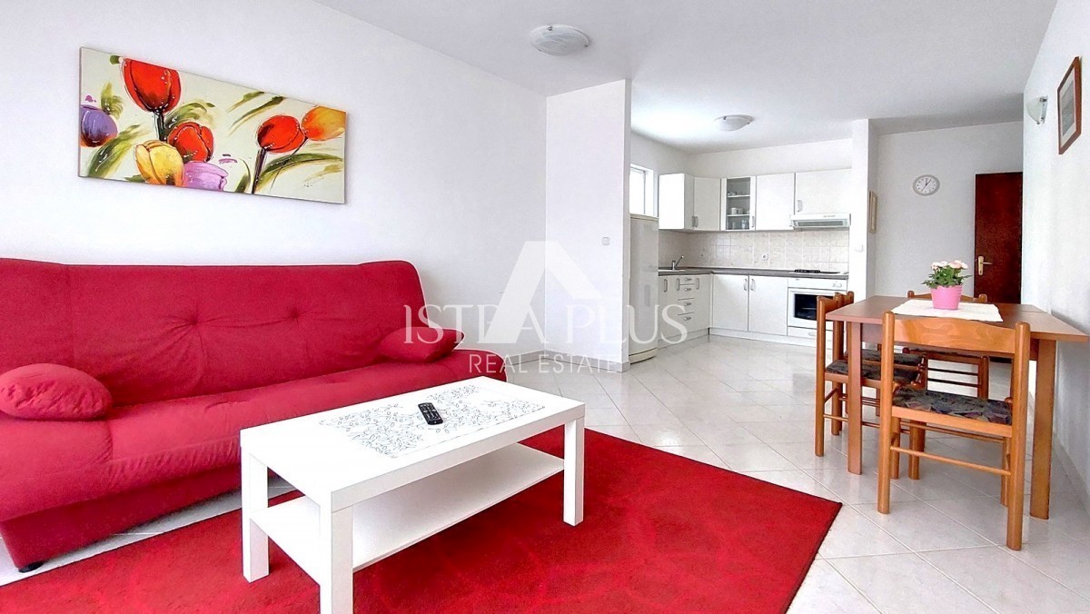 Apartma v pritličju z dvema spalnicama, 600m od plaže in morja