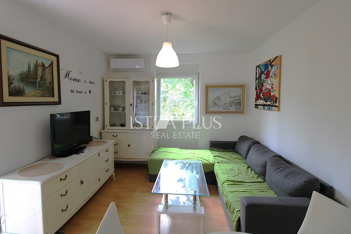 PRILIKA! Apartma v 1. nadstropju - 150m od morja
