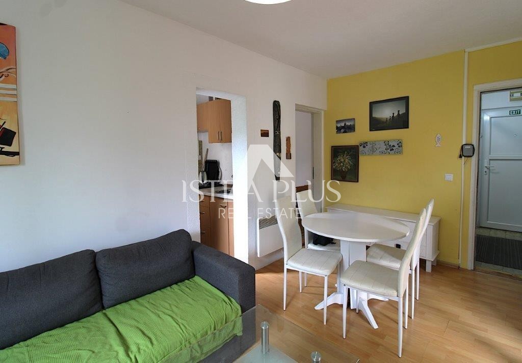 PRILIKA! Apartma v 1. nadstropju - 150m od morja