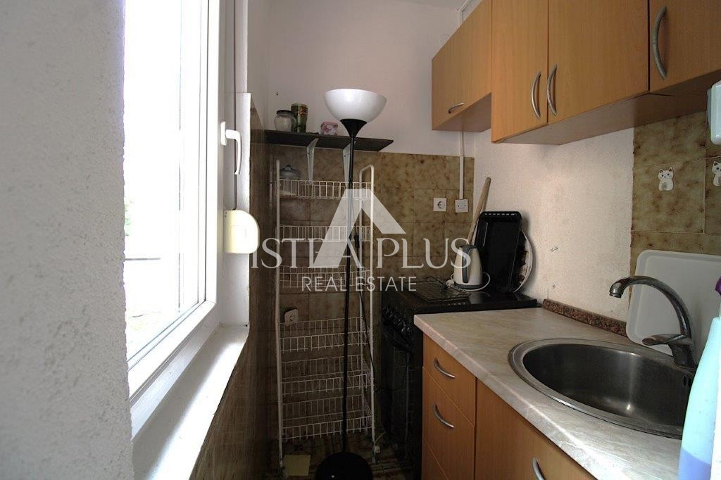 PRILIKA! Apartma v 1. nadstropju - 150m od morja