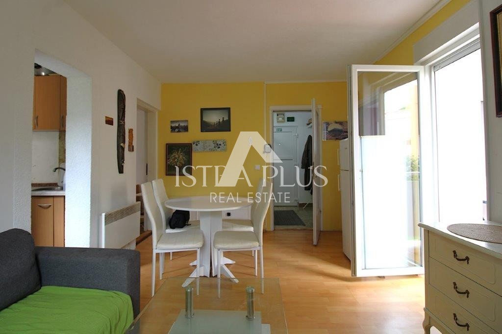 PRILIKA! Apartma v 1. nadstropju - 150m od morja