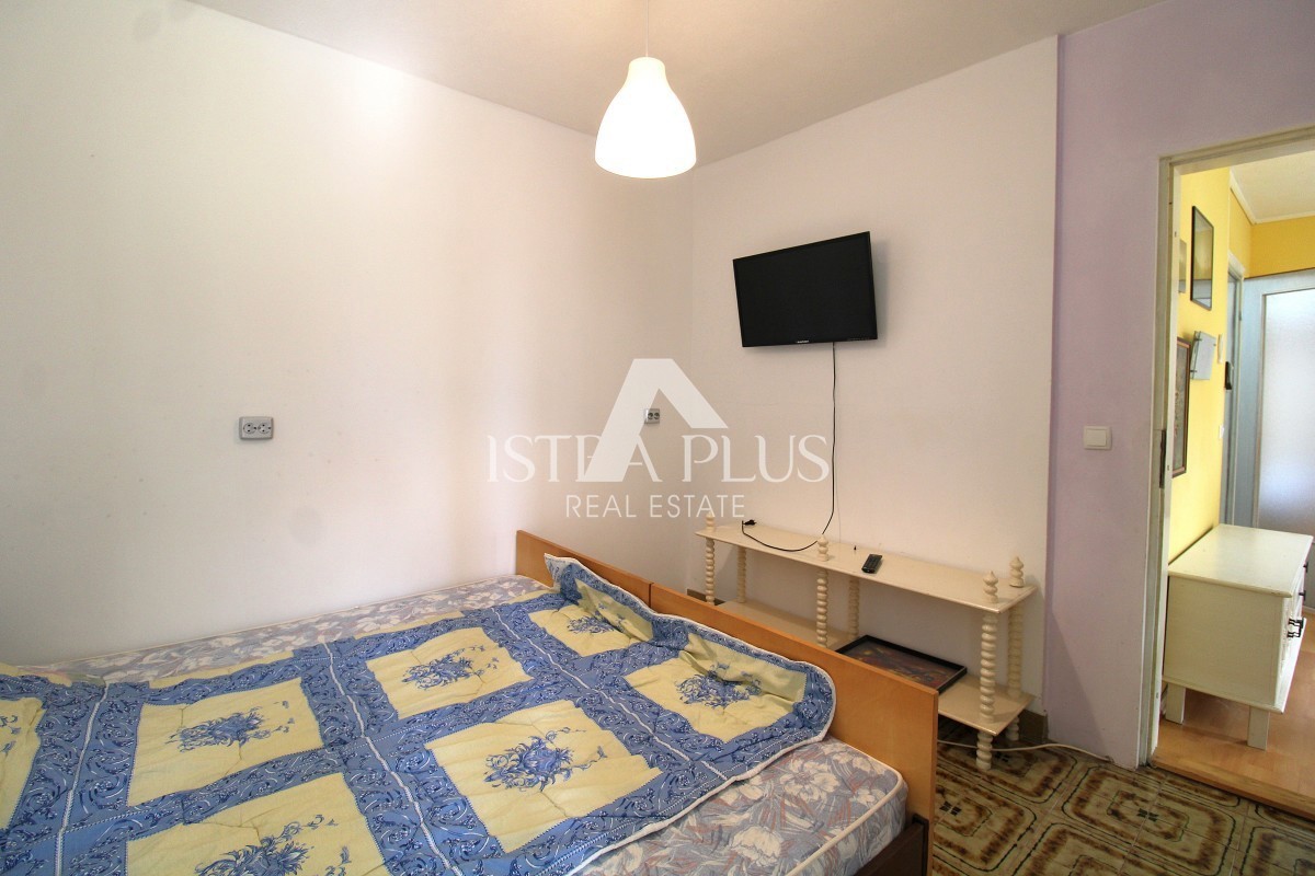 PRILIKA! Apartma v 1. nadstropju - 150m od morja