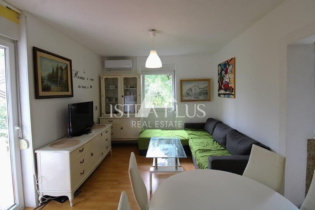 PRILIKA! Apartma v 1. nadstropju - 150m od morja