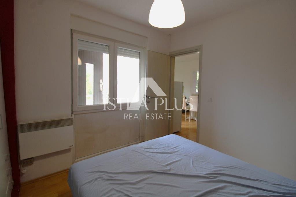 PRILIKA! Apartma v 1. nadstropju - 150m od morja
