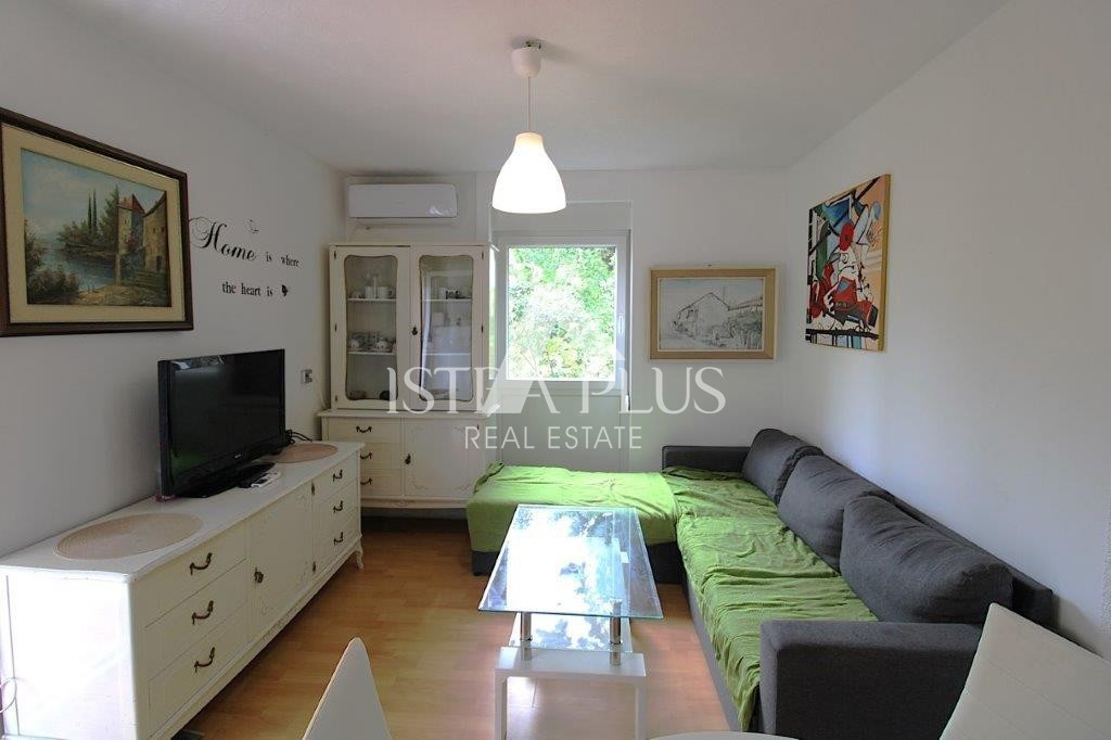 PRILIKA! Apartma v 1. nadstropju - 150m od morja