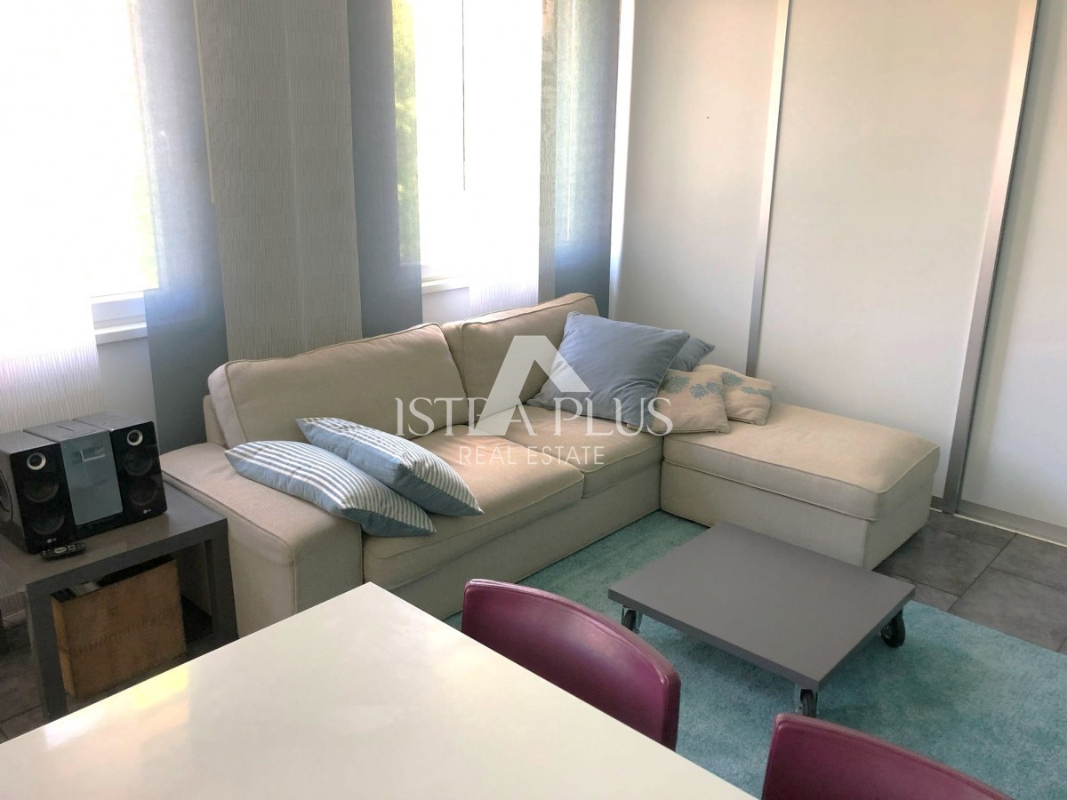 Istra, Červar Porat - Lepo urejen apartma v 2. nadstropju 30m od morja!!