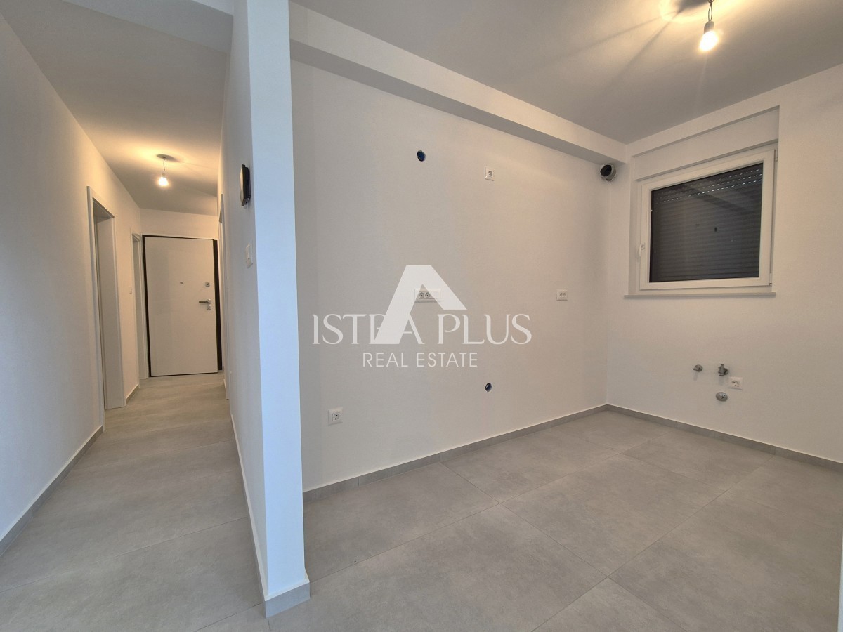 Istra, območje Poreča 1500 m od morja - Stanovanje v novogradnji z dvigalom, 1. nadstropje z dvema spalnicama
