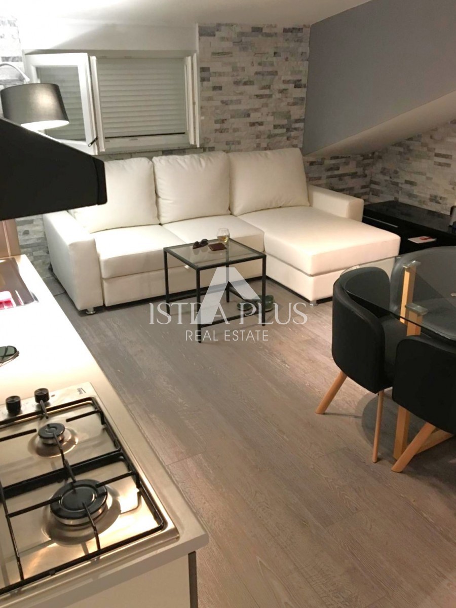 Ekskluzivno! Funtana - apartma 200 m od morja z odprtim pogledom na morje!