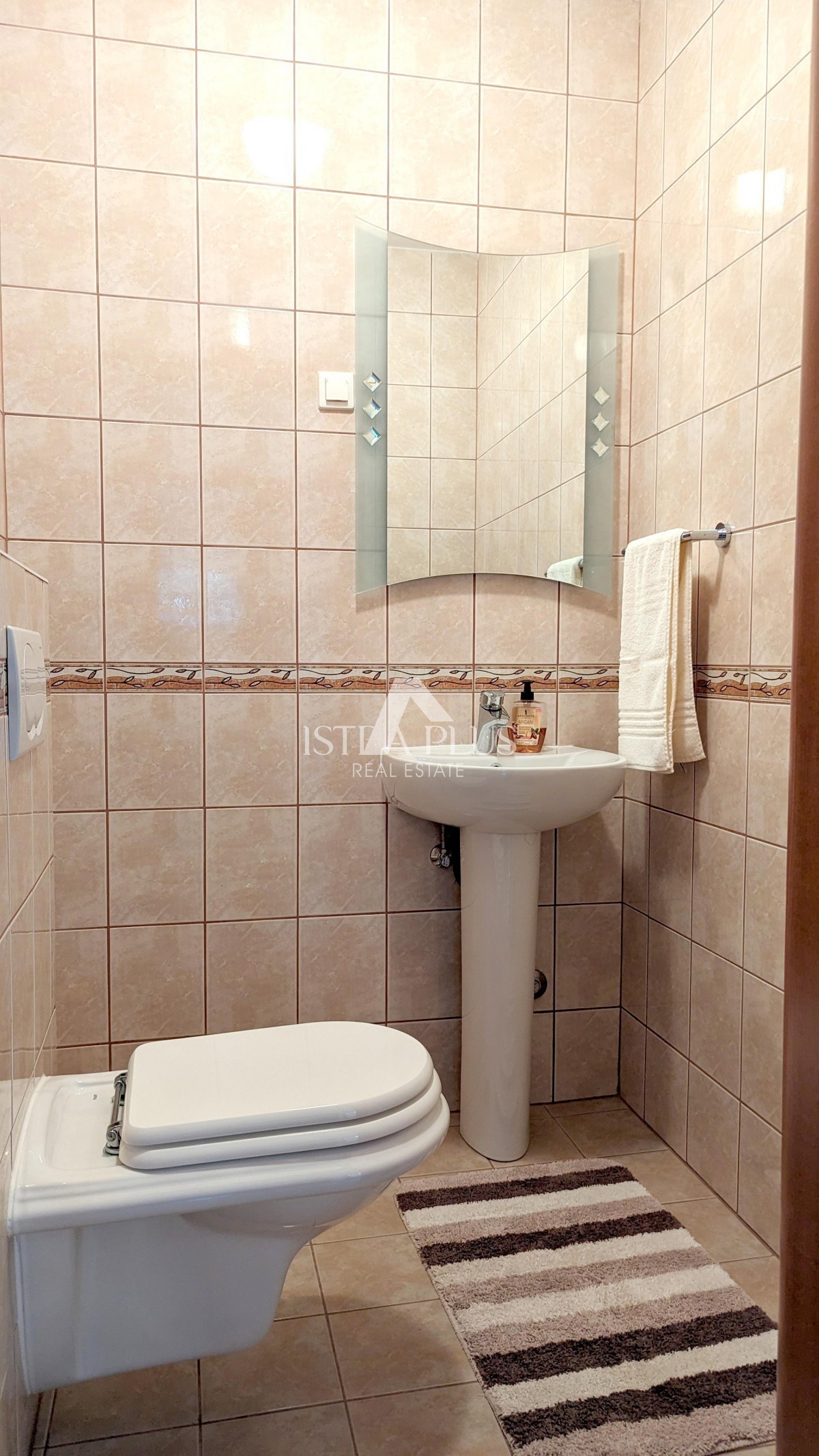 Poreč, stanovanje na odlični lokaciji 300 m od morja