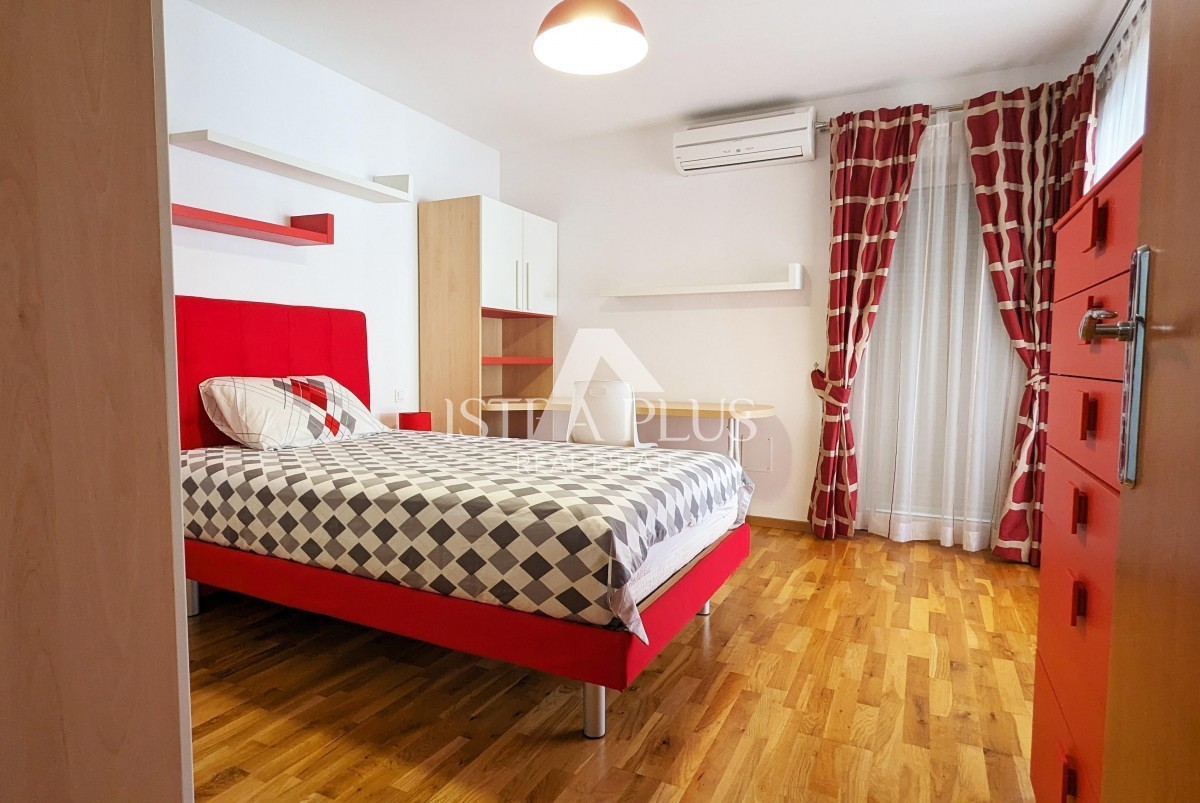 Poreč, stanovanje na odlični lokaciji 300 m od morja