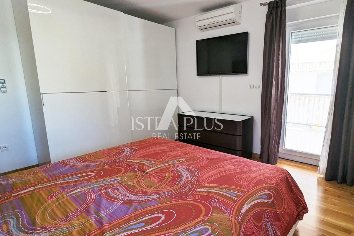 Poreč, stanovanje na odlični lokaciji 300 m od morja