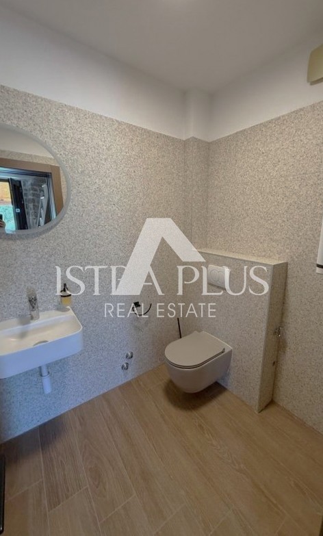 Istra, okolica Poreča, Obnovljena kamnita hiša z bazenom - brezčasna lepota in moderno udobje