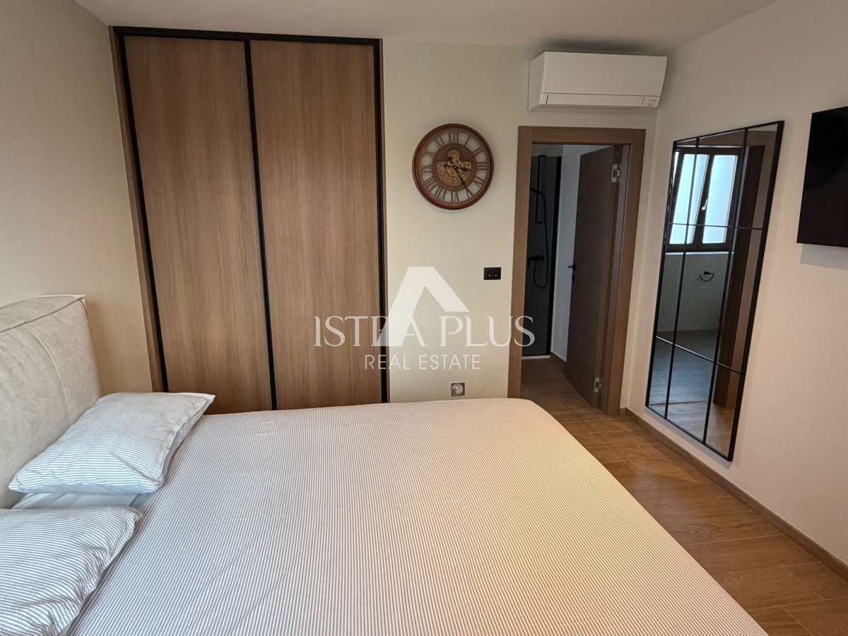 Istra, okolica Poreča, Obnovljena kamnita hiša z bazenom - brezčasna lepota in moderno udobje