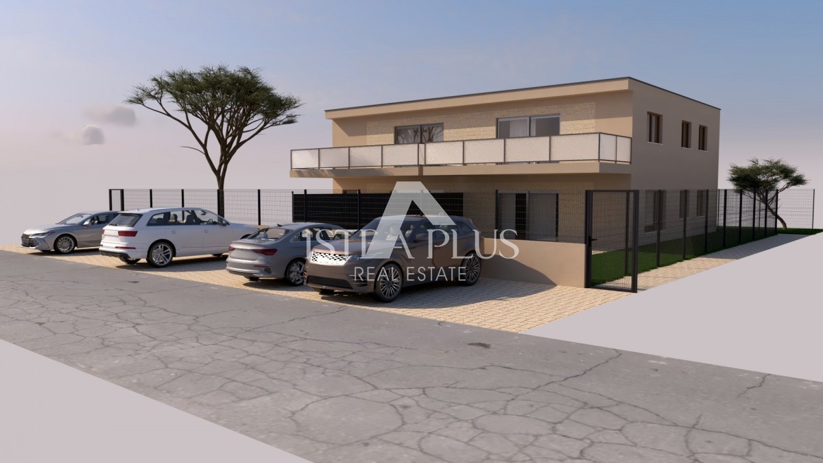 Poreč, predelna stena, odlična lokacija! Stanovanje z 2 spalnicama in zasebnim vrtom velikosti 95 m²