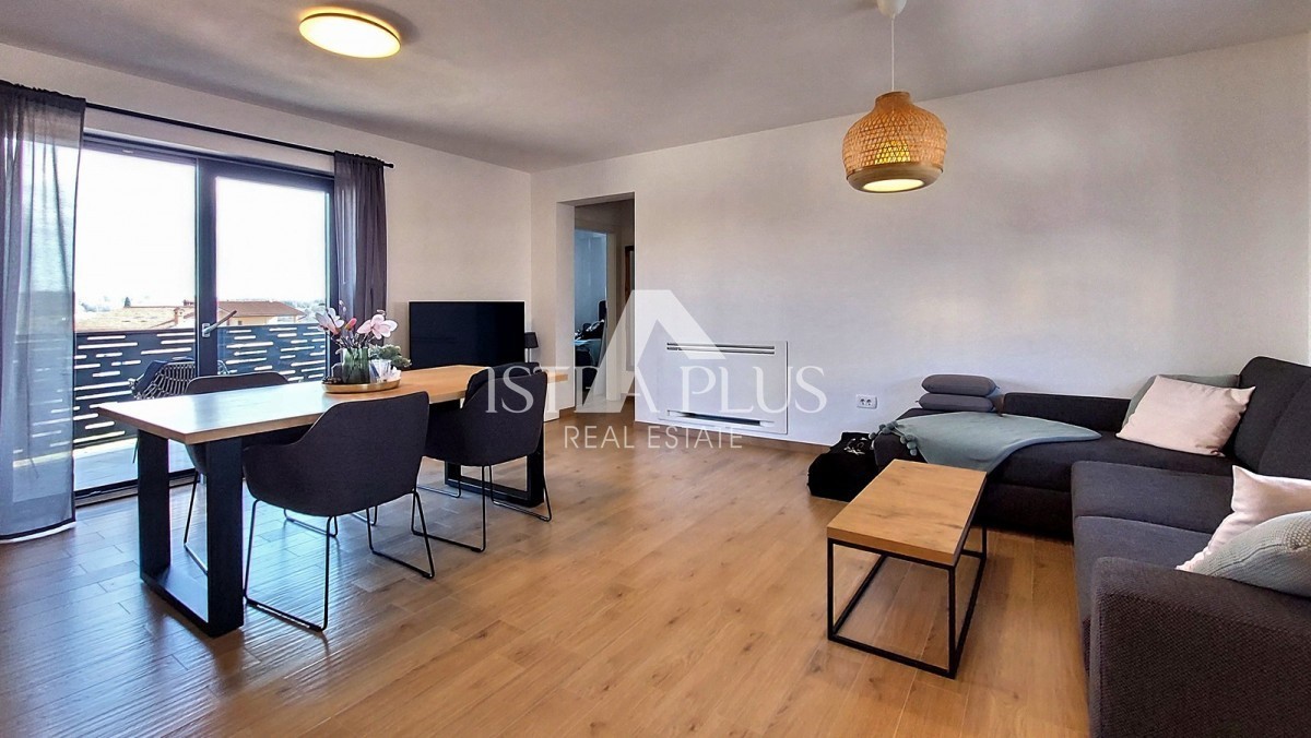 Istra, Poreč, moderno stanovanje 63 m2, 1. nadstropje, talno ogrevanje