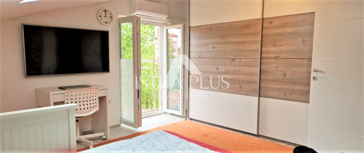 Apartma v dveh etažah v hiši z dvema apartmajema na odlični lokaciji v Poreču