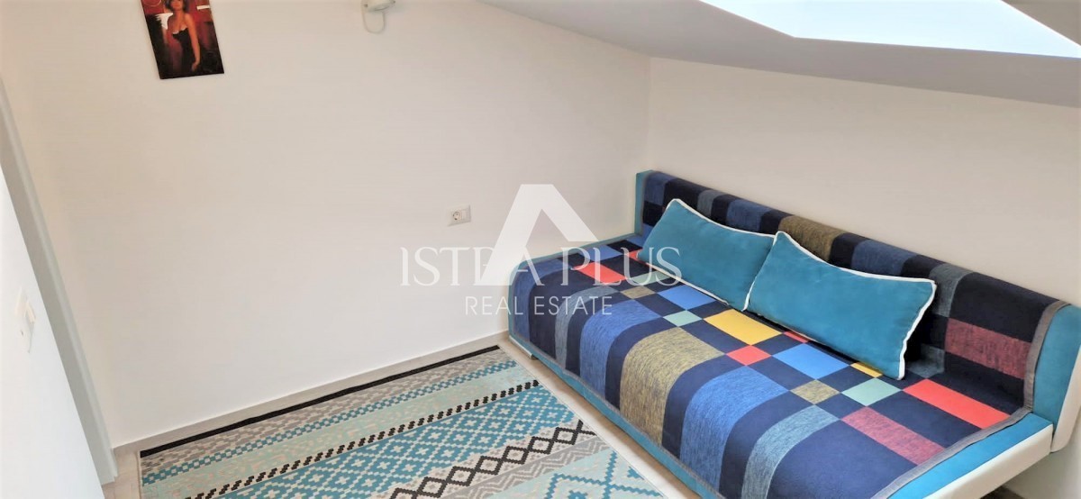 Apartma v dveh etažah v hiši z dvema apartmajema na odlični lokaciji v Poreču