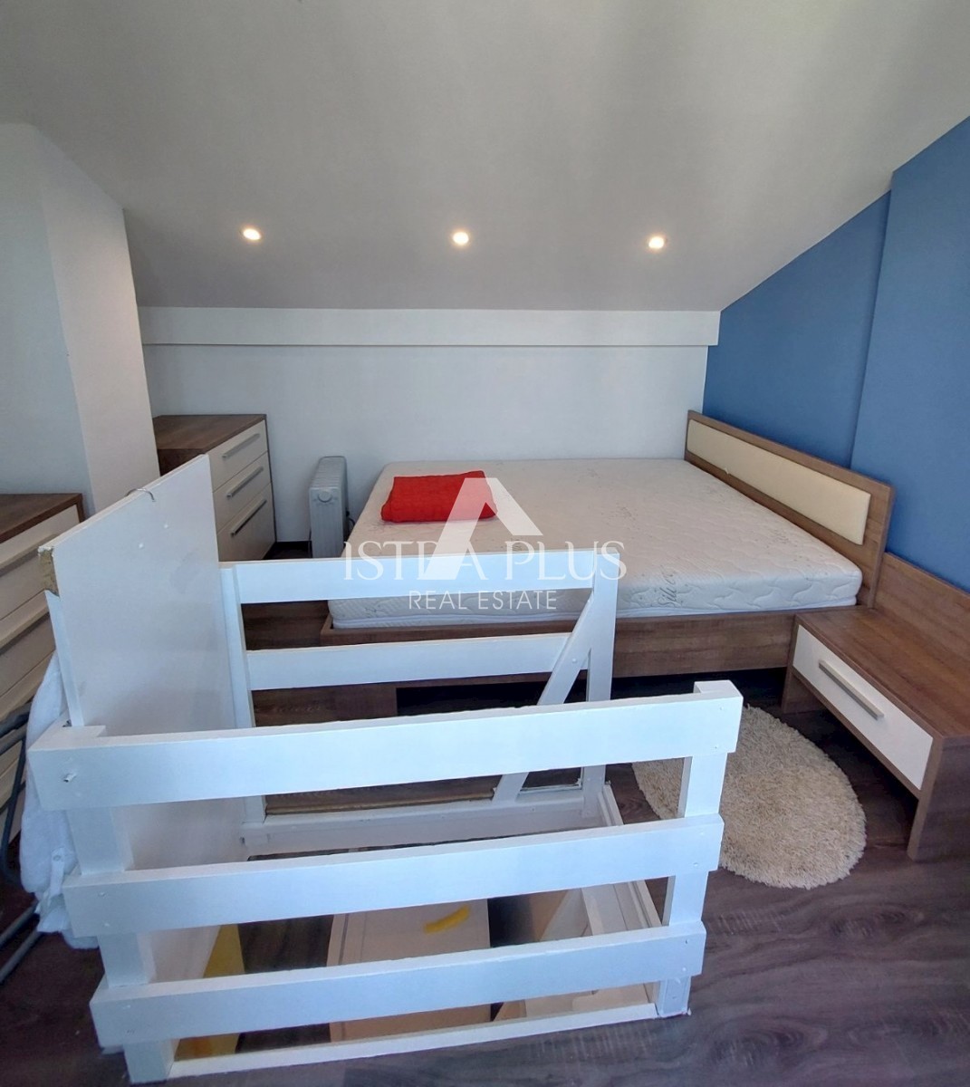 Apartma v 2. nadstropju 300 m od morja