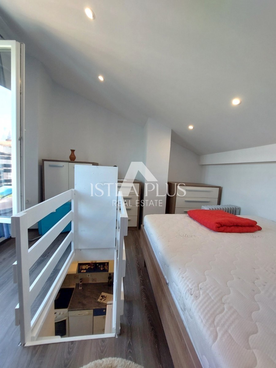 Apartma v 2. nadstropju 300 m od morja