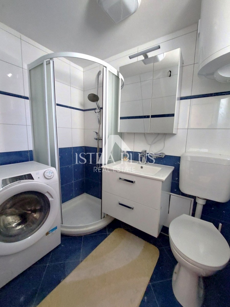 Apartma v 2. nadstropju 300 m od morja
