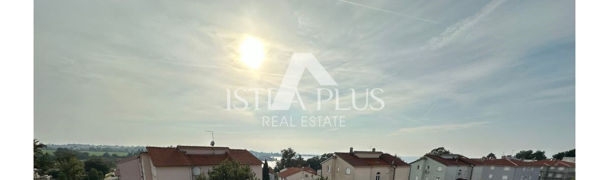 Istra, Novigrad - stanovanje s pogledom na morje 100 m od morja