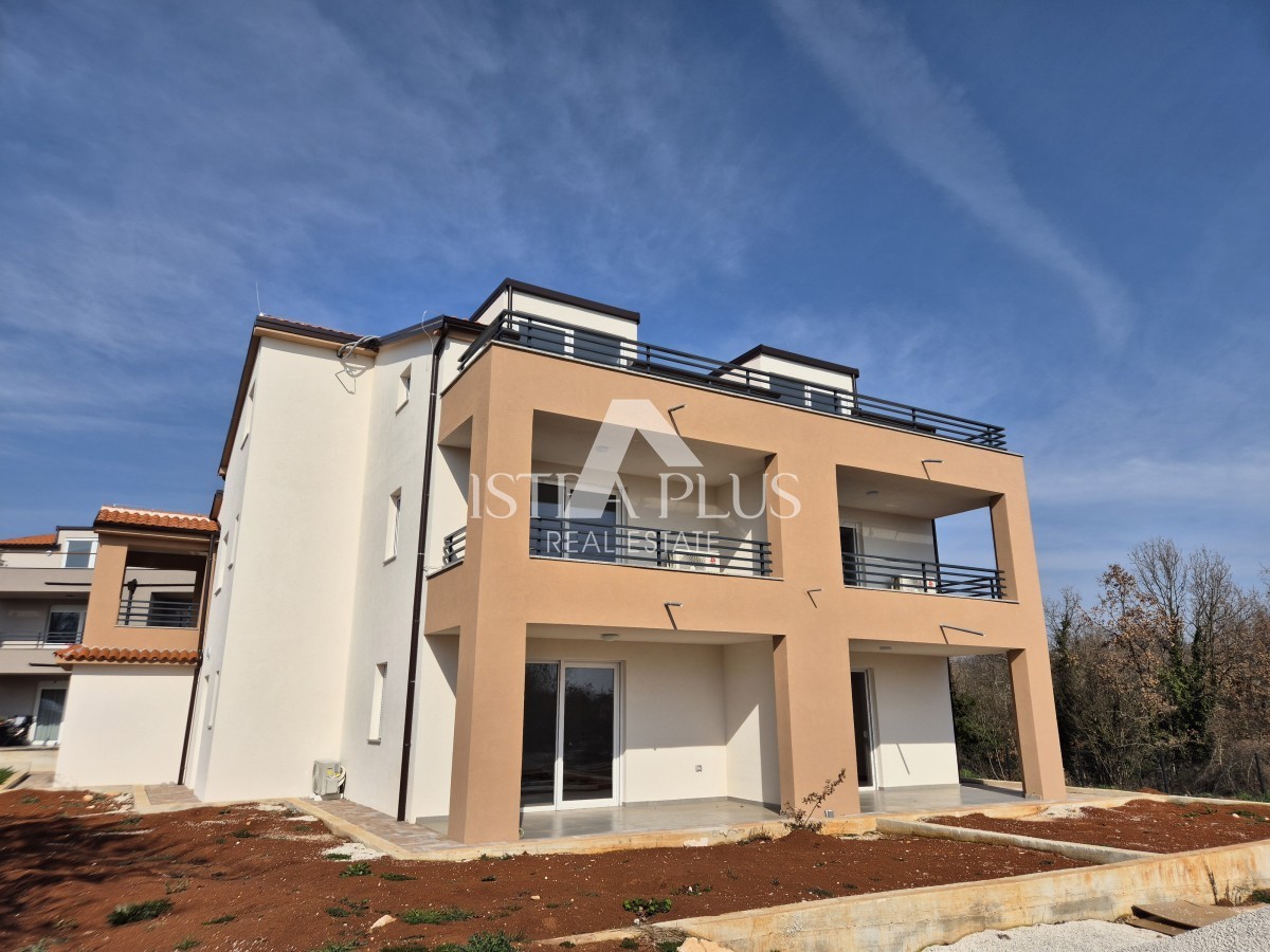 Poreč okolica 8 km, stanovanje v novogradnji - 1. nadstropje , 2 ss