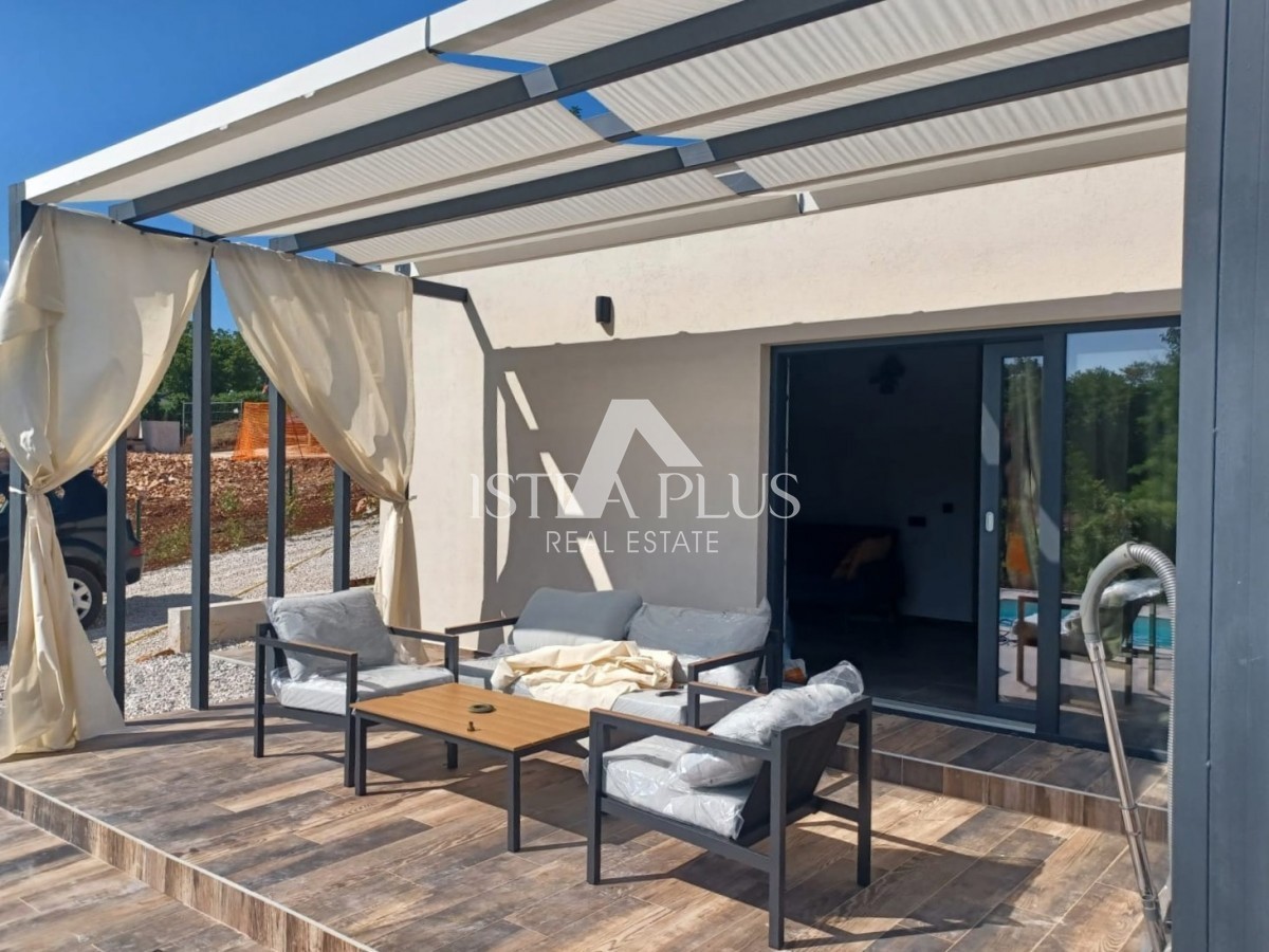 Istra, območje Višnjana - Družinska hiša na mirni lokaciji, obdana z naravo