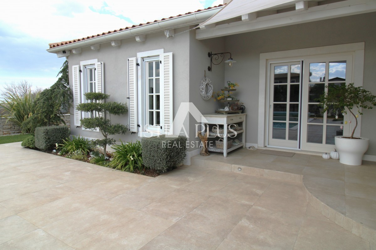 Эксклюзив! Уникальная вилла, сочетающая в себе качество, функциональность и расположение с открытым видом на море.