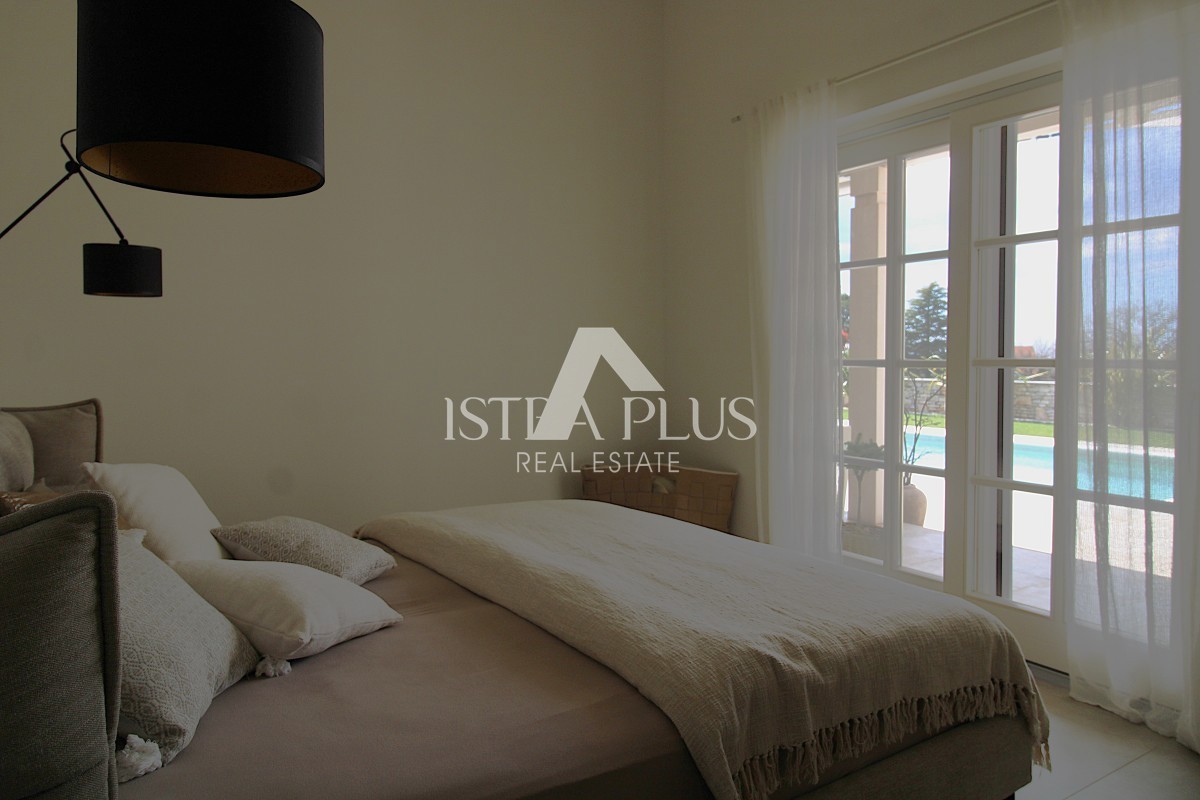 Эксклюзив! Уникальная вилла, сочетающая в себе качество, функциональность и расположение с открытым видом на море.