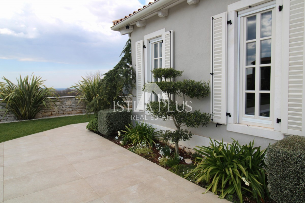 Эксклюзив! Уникальная вилла, сочетающая в себе качество, функциональность и расположение с открытым видом на море.
